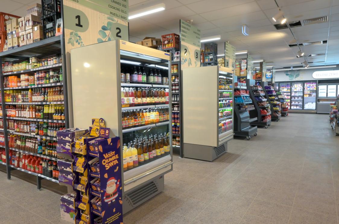 bonnet-neve-refrigerated-cabinets-furnish-tucker-fresh-iga-store